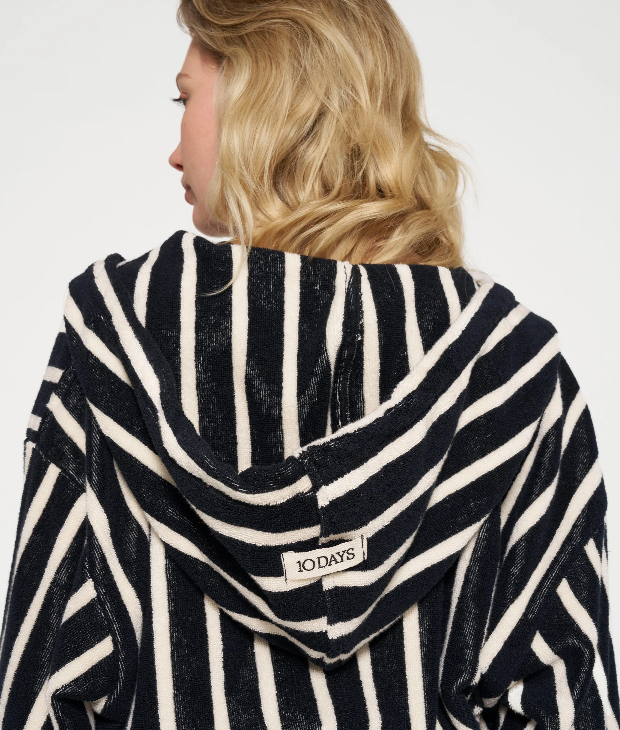 bathrobe stripes | black/ecru - Image 4