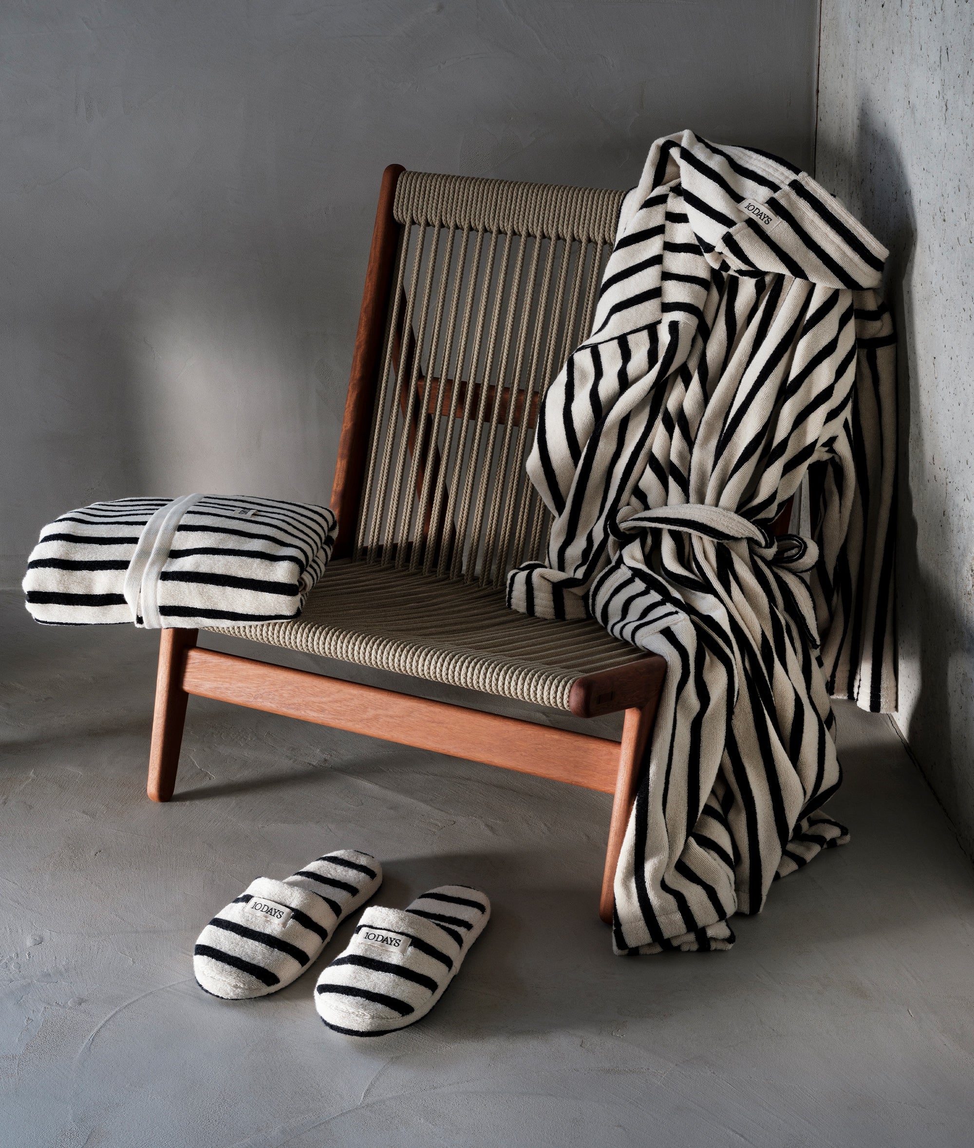 bathrobe stripes | ecru/black - Image 8