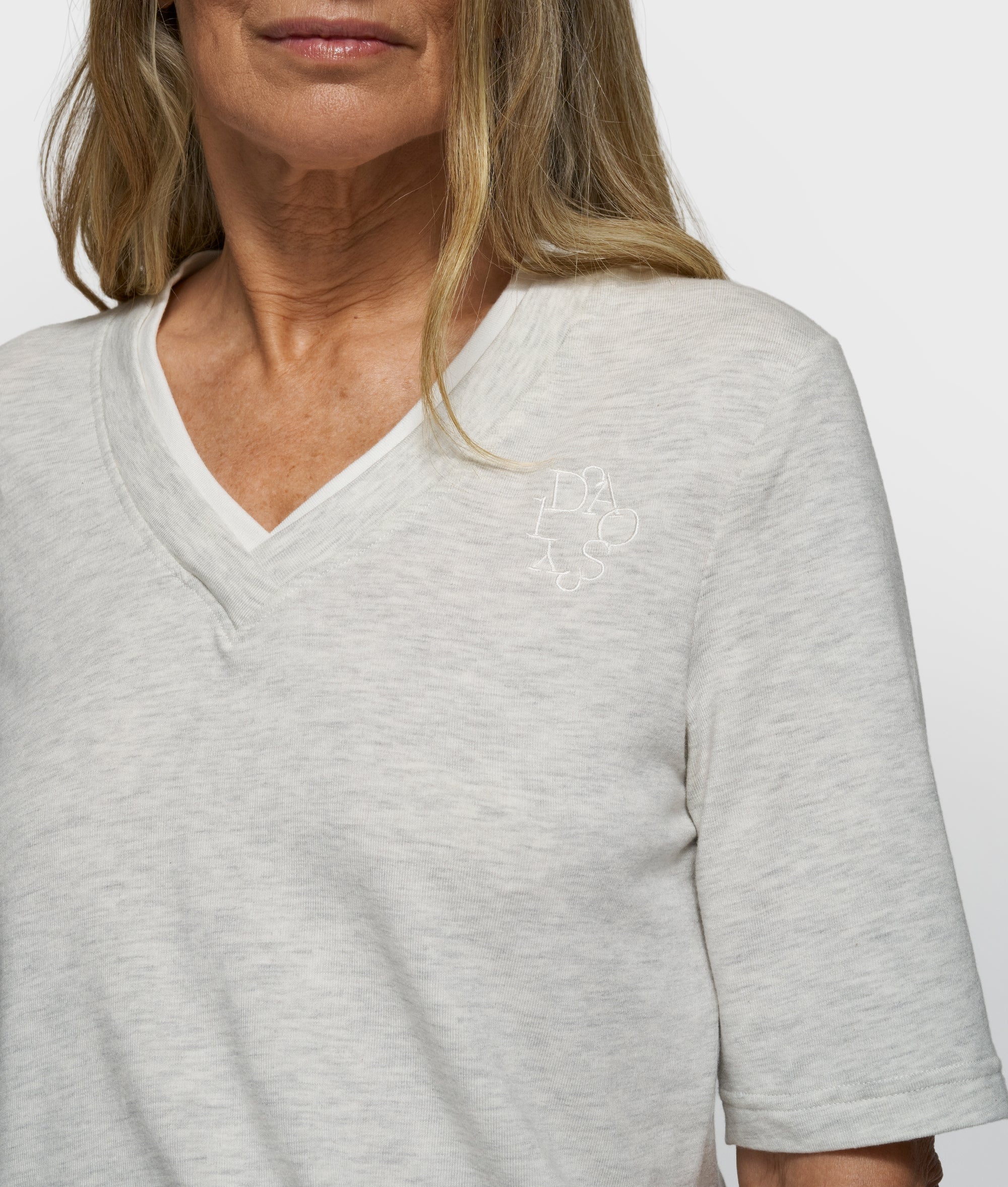 double layer v-neck tee | soft white melee - Image 2