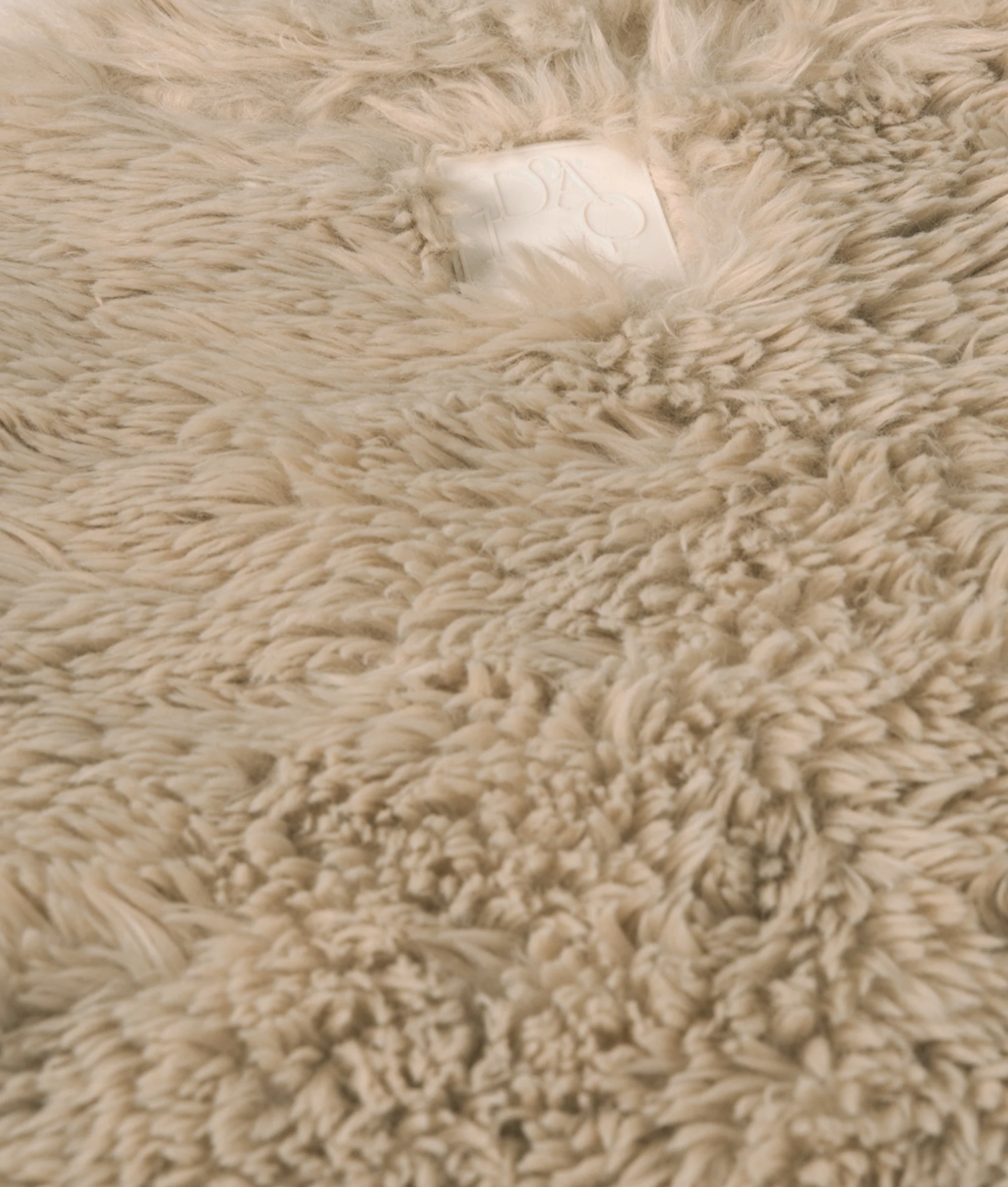 fluffy gilet | pearl - Image 9