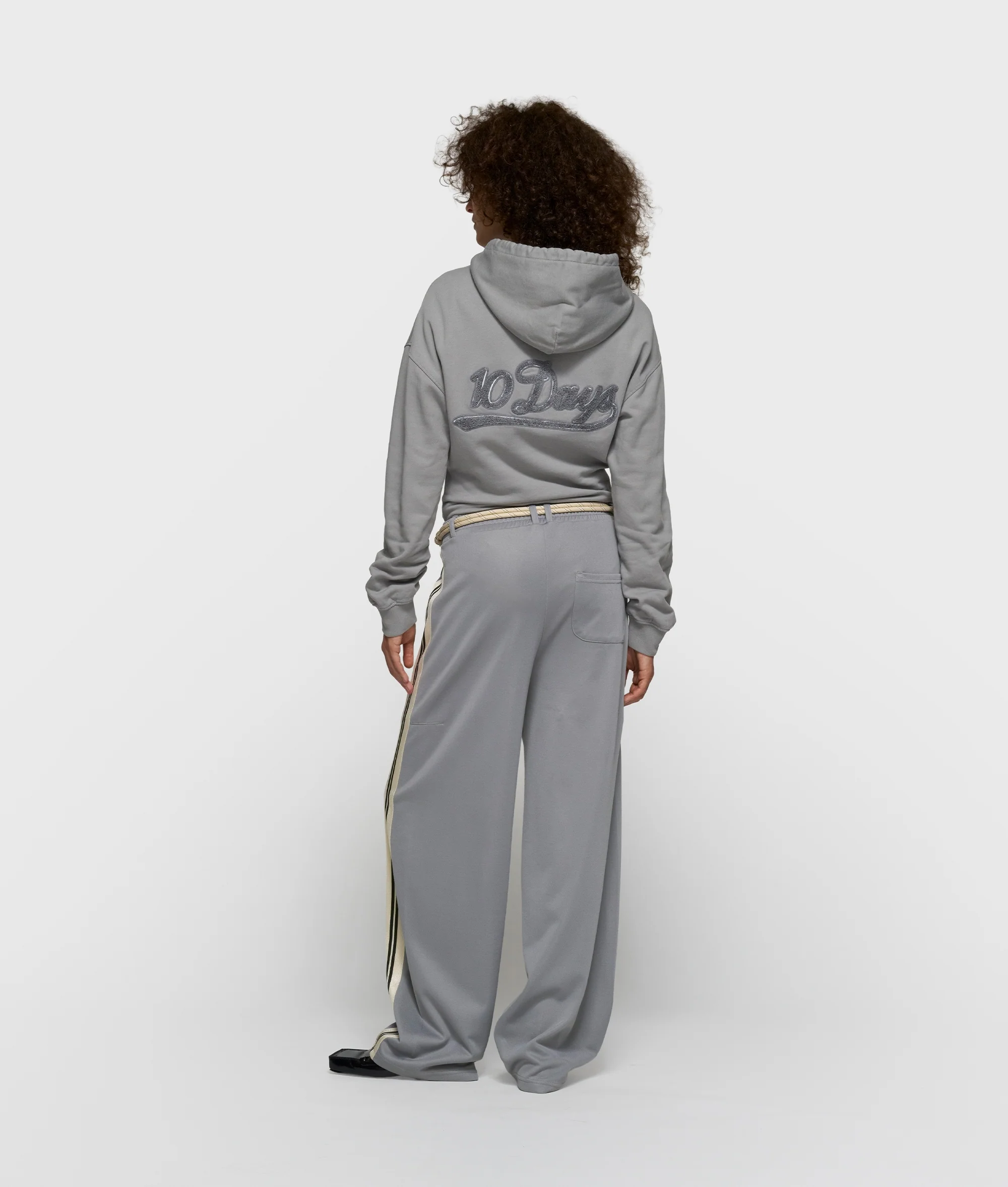 hooded body | light graphite - Image 4