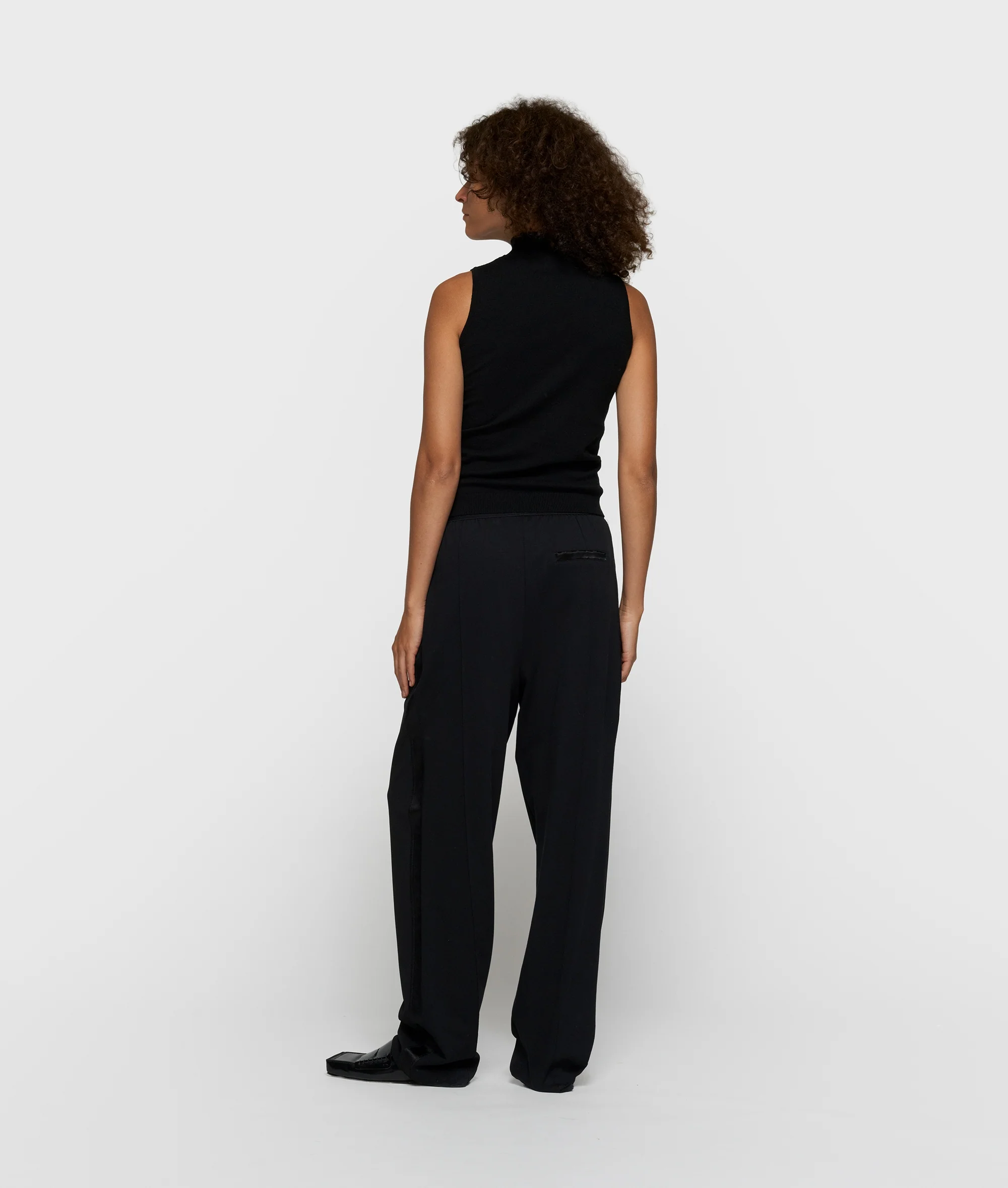 knit singlet | black - Image 5