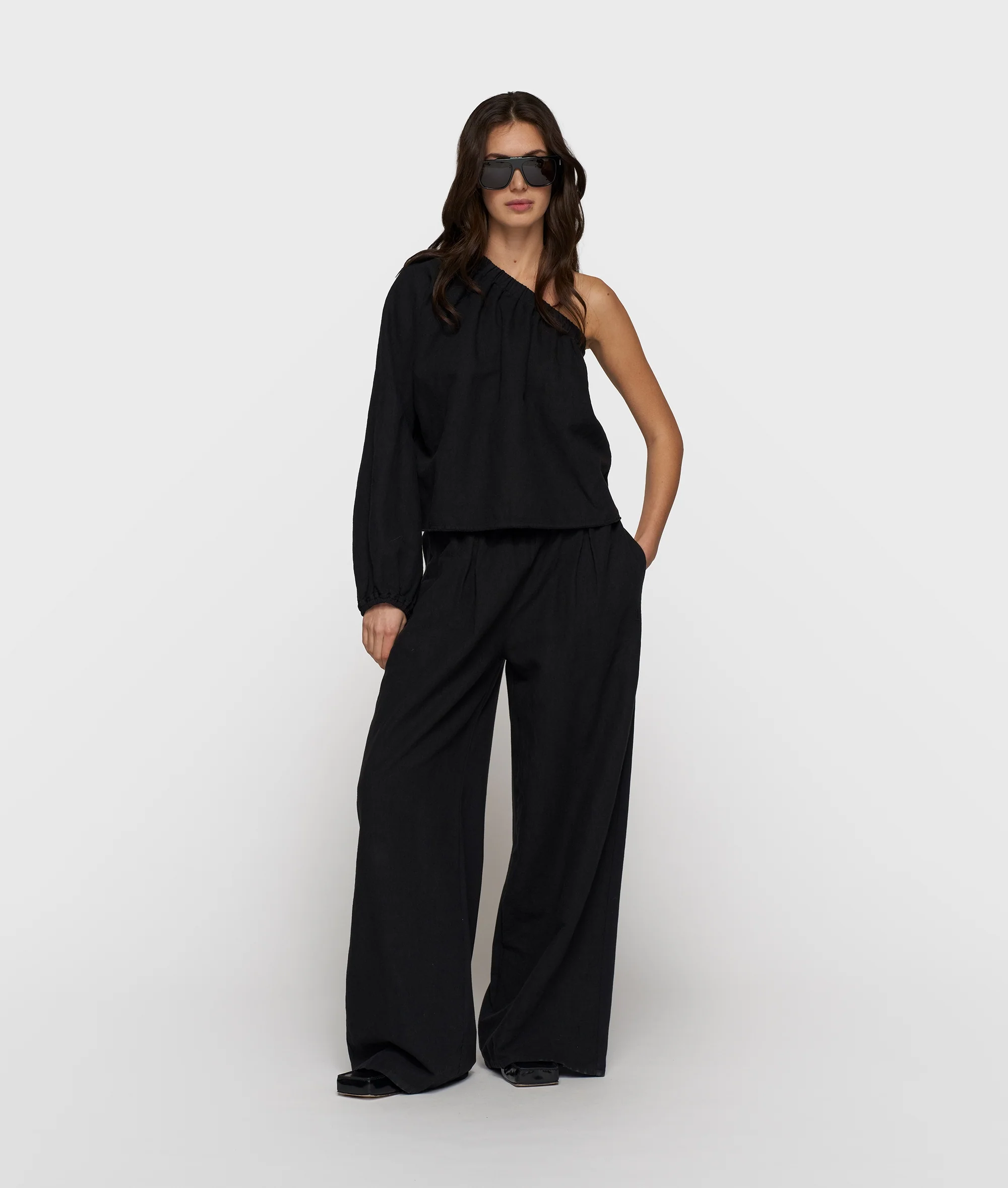 one shoulder top linen | black - Image 3