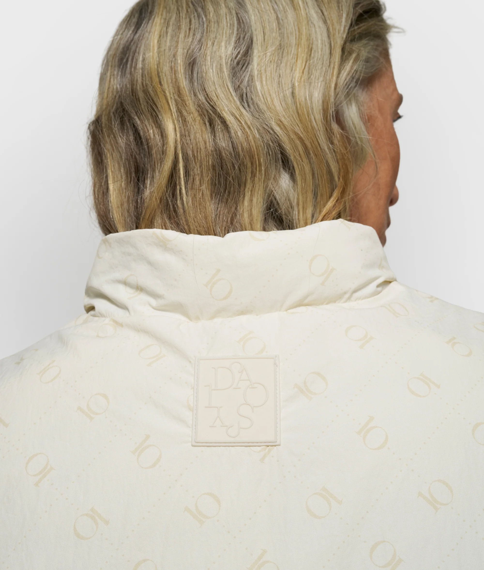 padded vest monogram | pearl - Image 5