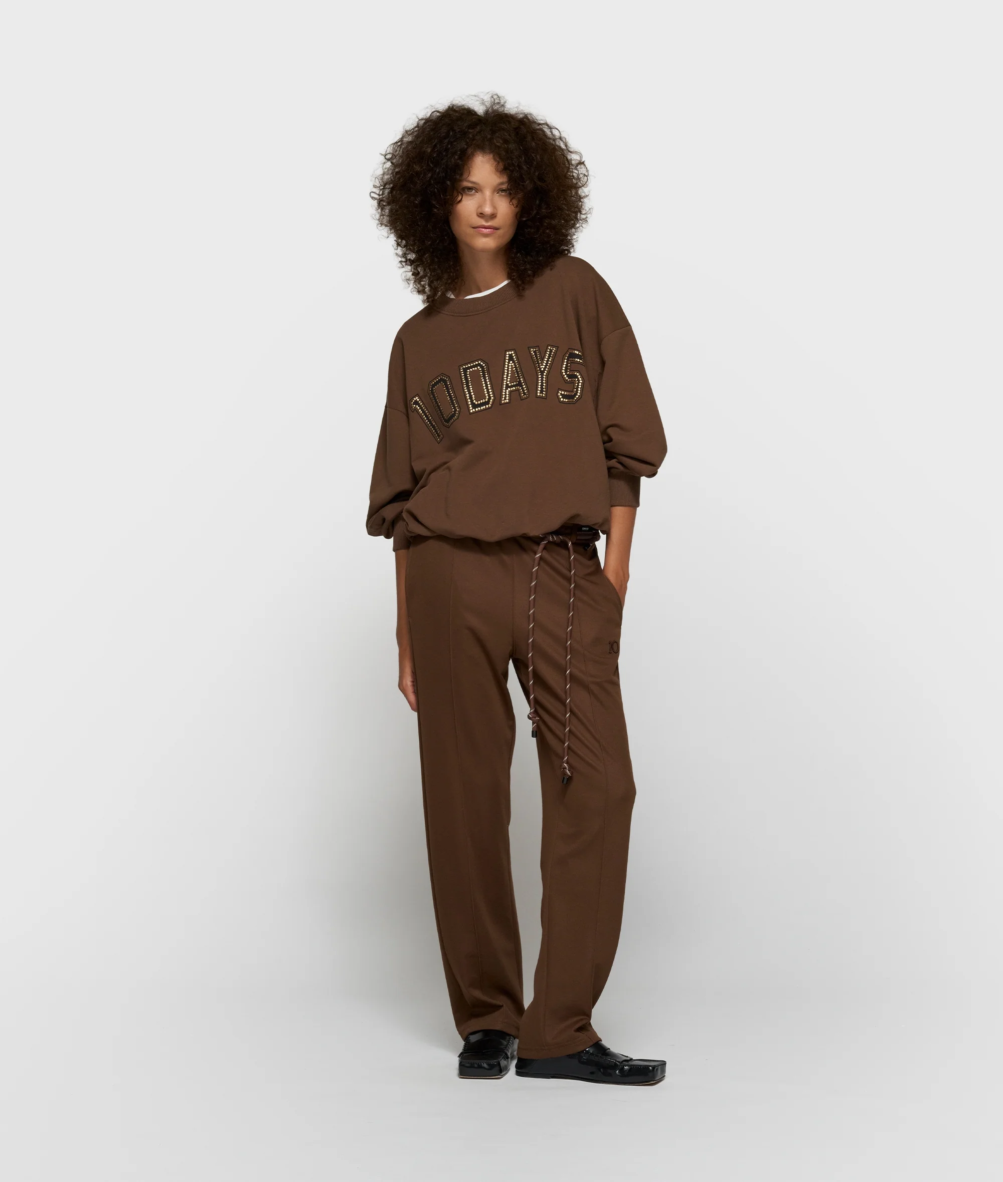 pleated sweater 10DAYS | dark truffle - Image 3