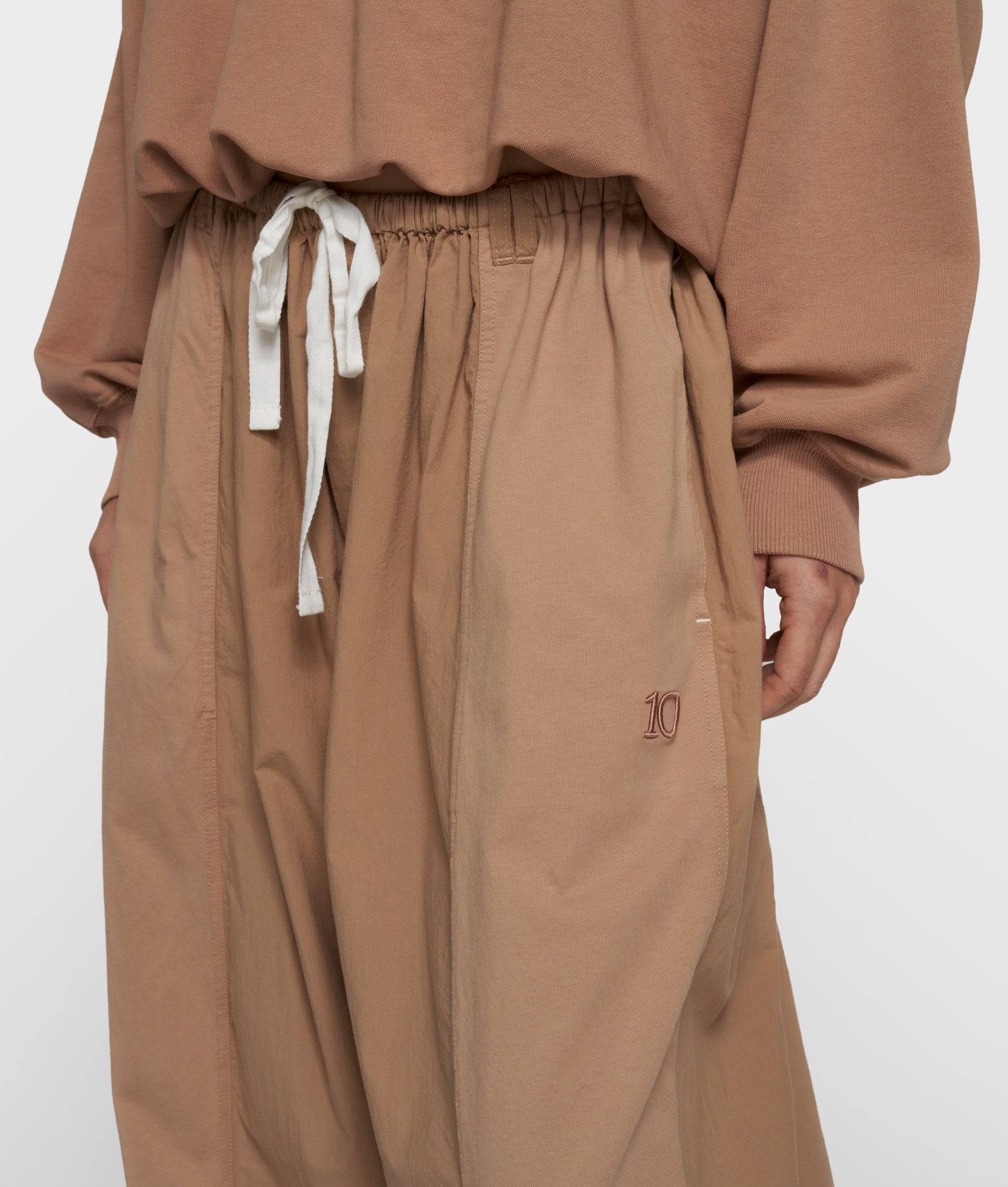 pleated sweater | light fudge - Image 6