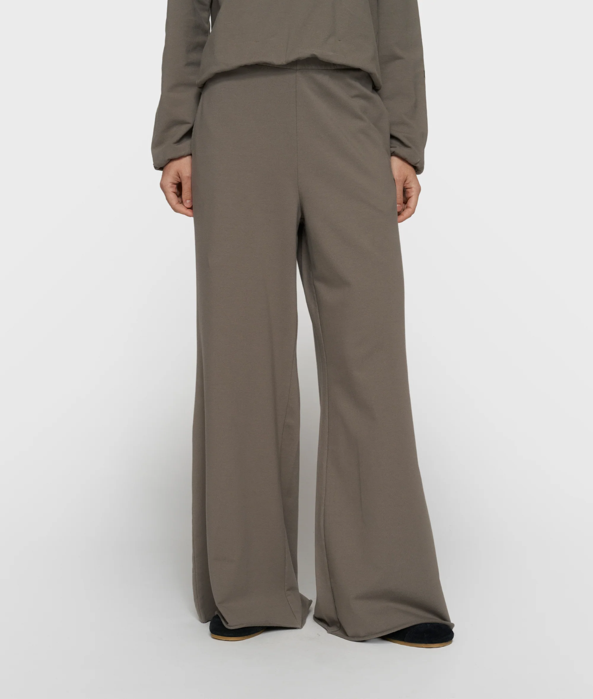 silent chique wide jogger | dark fog - Image 2