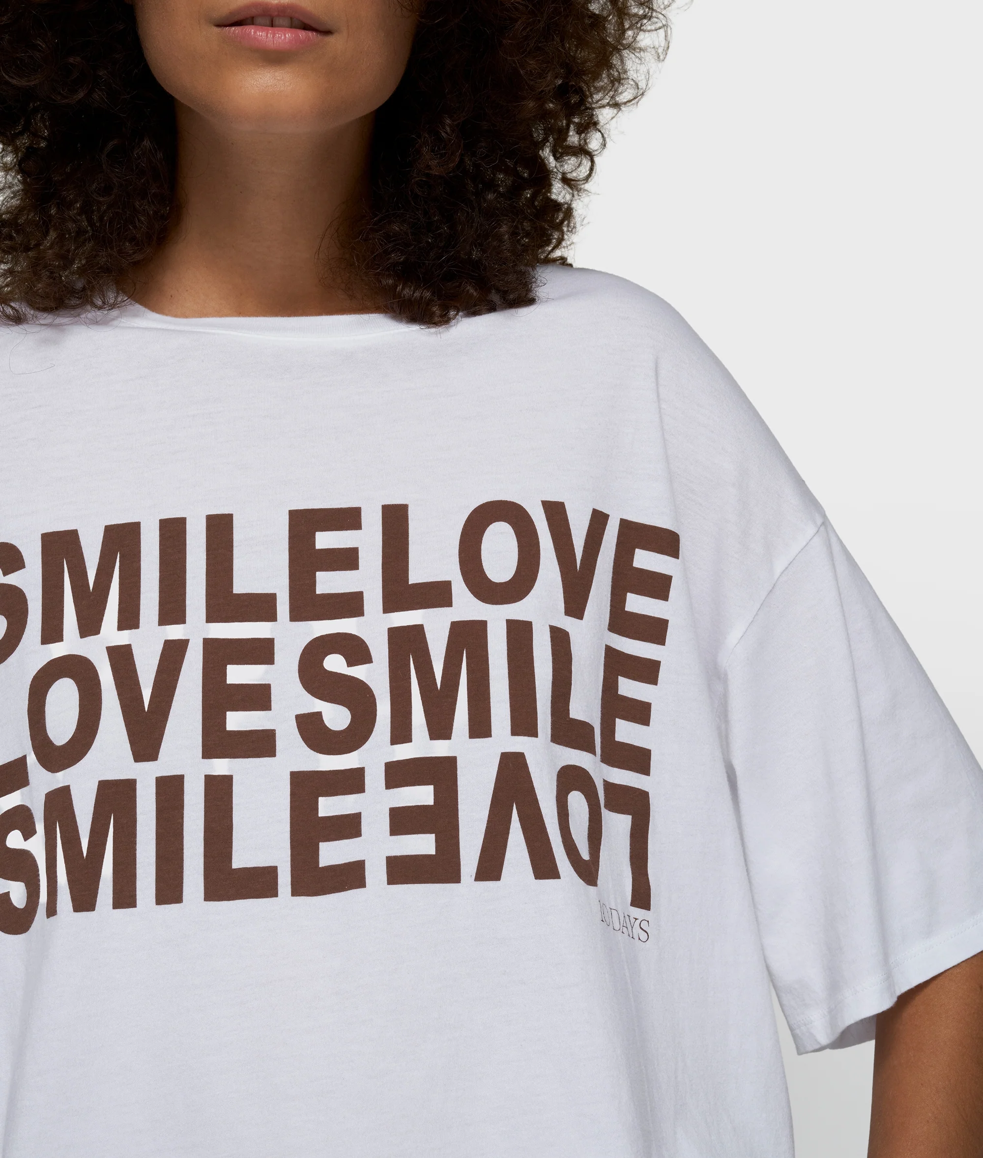 smile love tee | white - Image 2