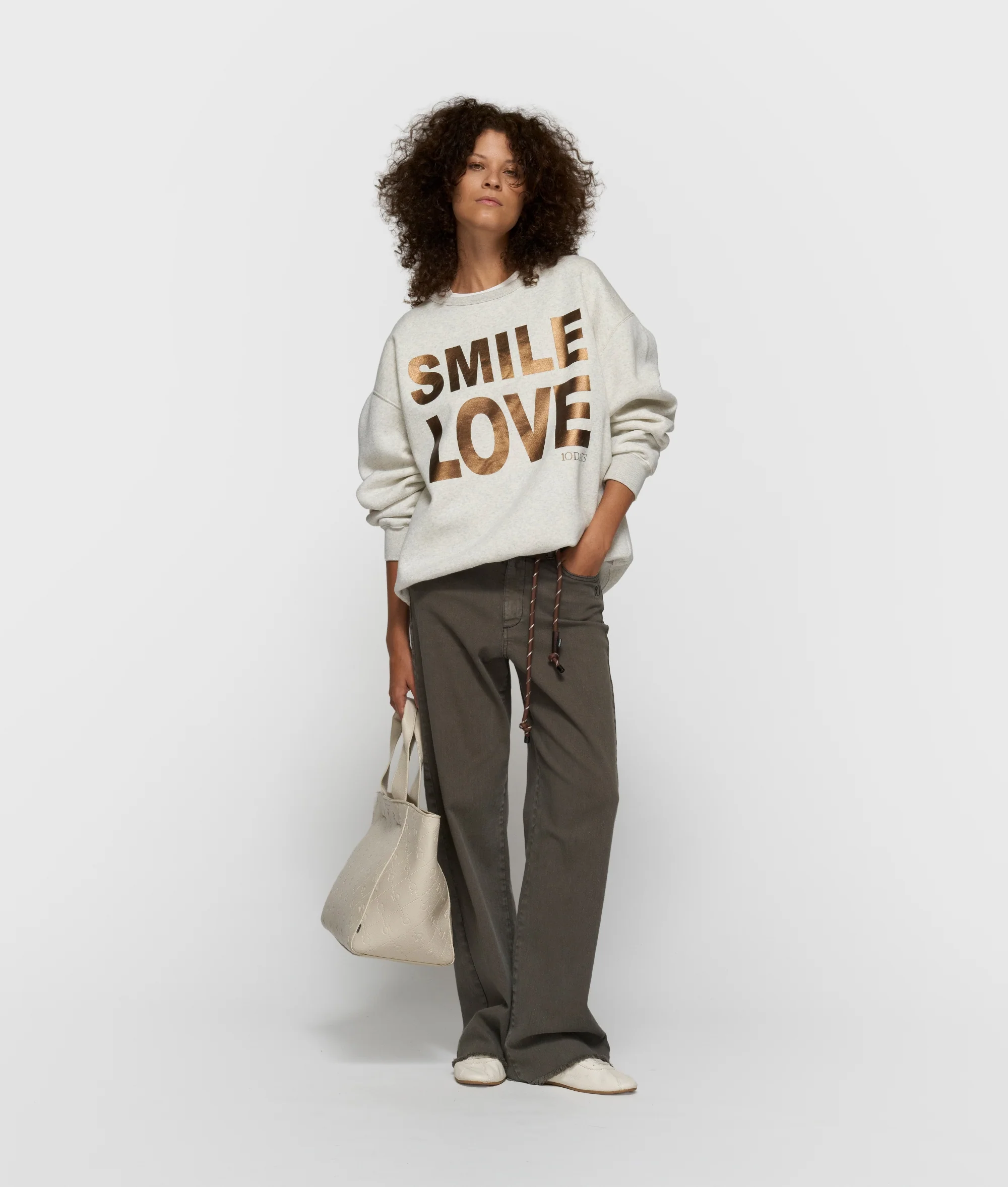 statement sweater smile love | soft white melee - Image 3
