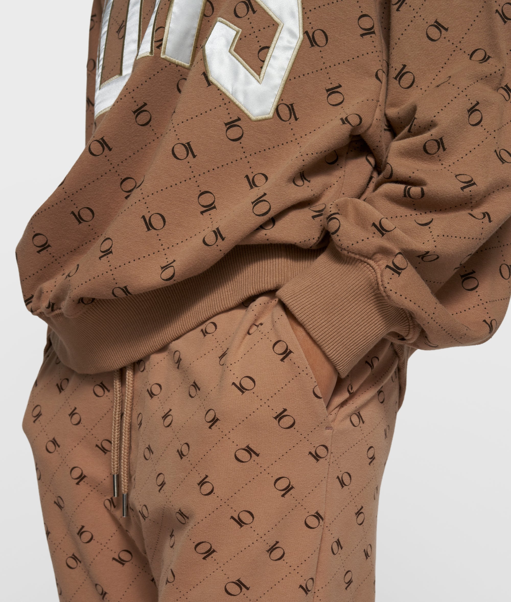sweater monogram 10DAYS | fudge - Image 6