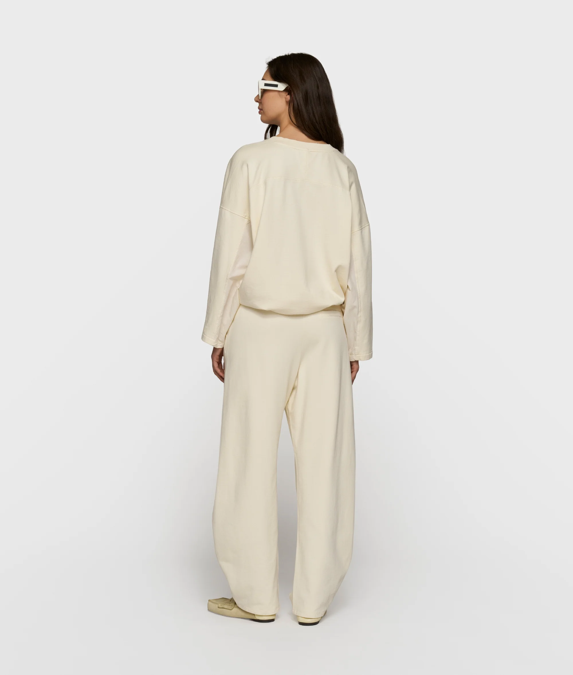 sweater v-neck fleece | soft vanilla - Image 4