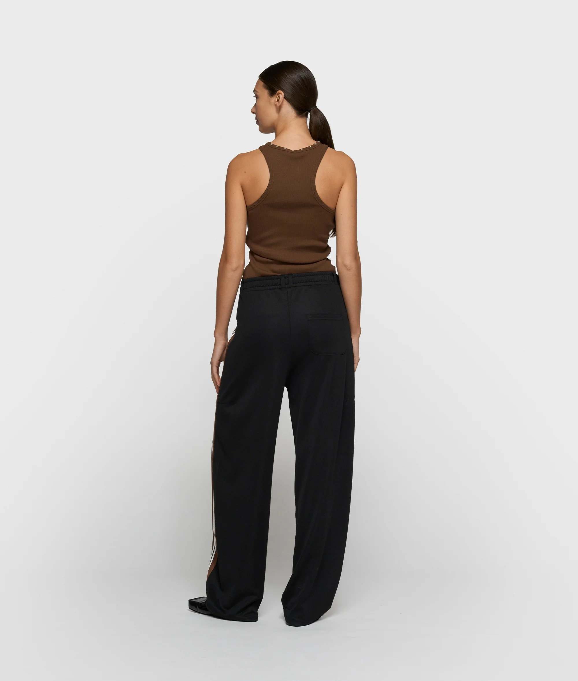 tank top pearls | dark truffle - Image 3