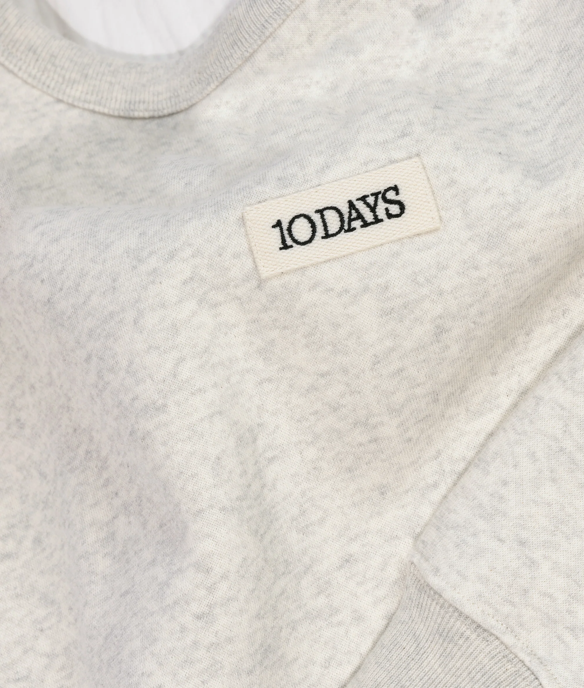 THE CLEAN STATEMENT SWEATER | soft white melee - Image 7