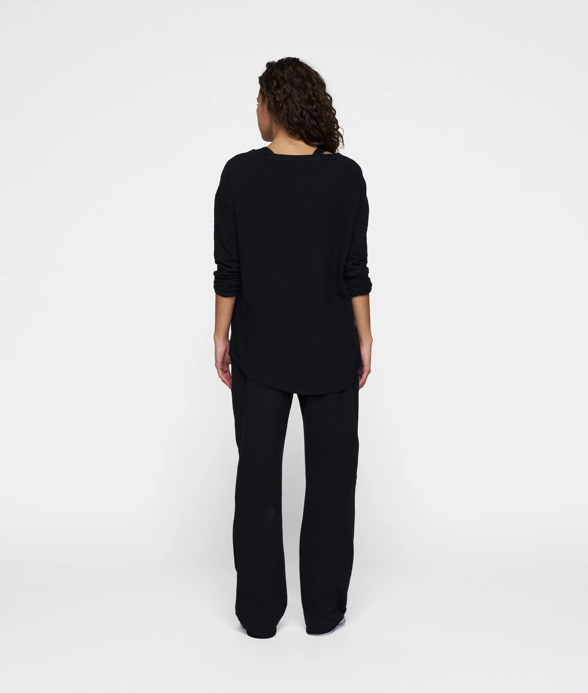 THE LONG SLEEVE TEE | black - Image 4