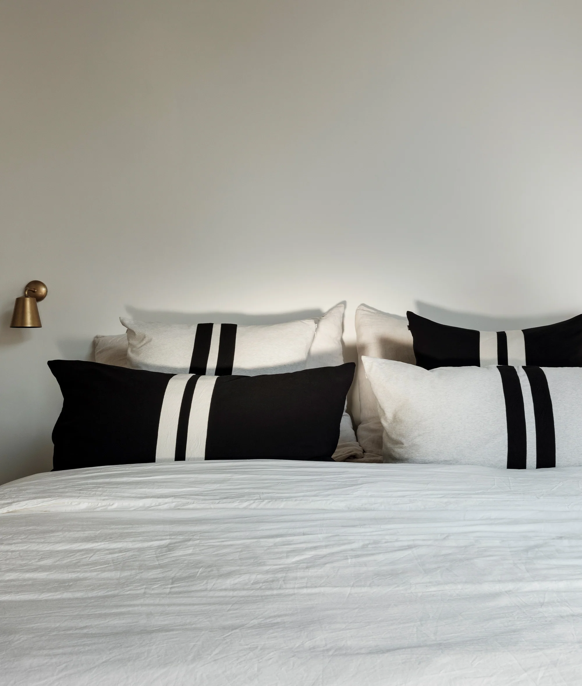 THE PILLOW COVER LONG | soft white melee - Image 4