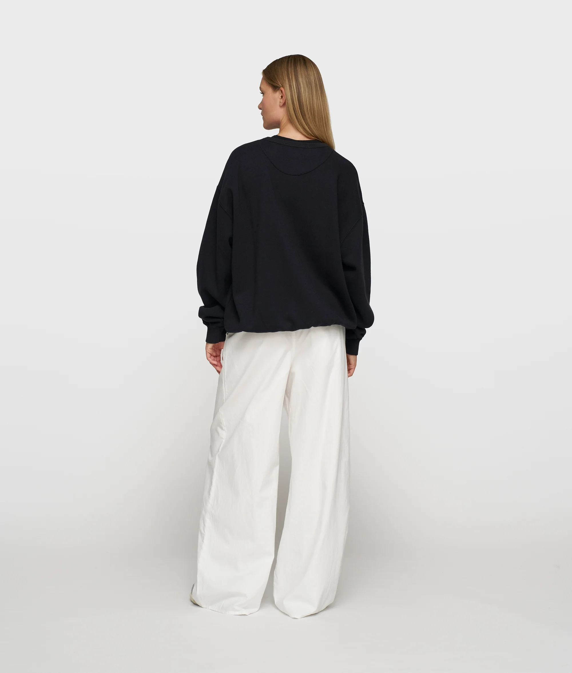 THE STATEMENT SWEATER | black - Image 4