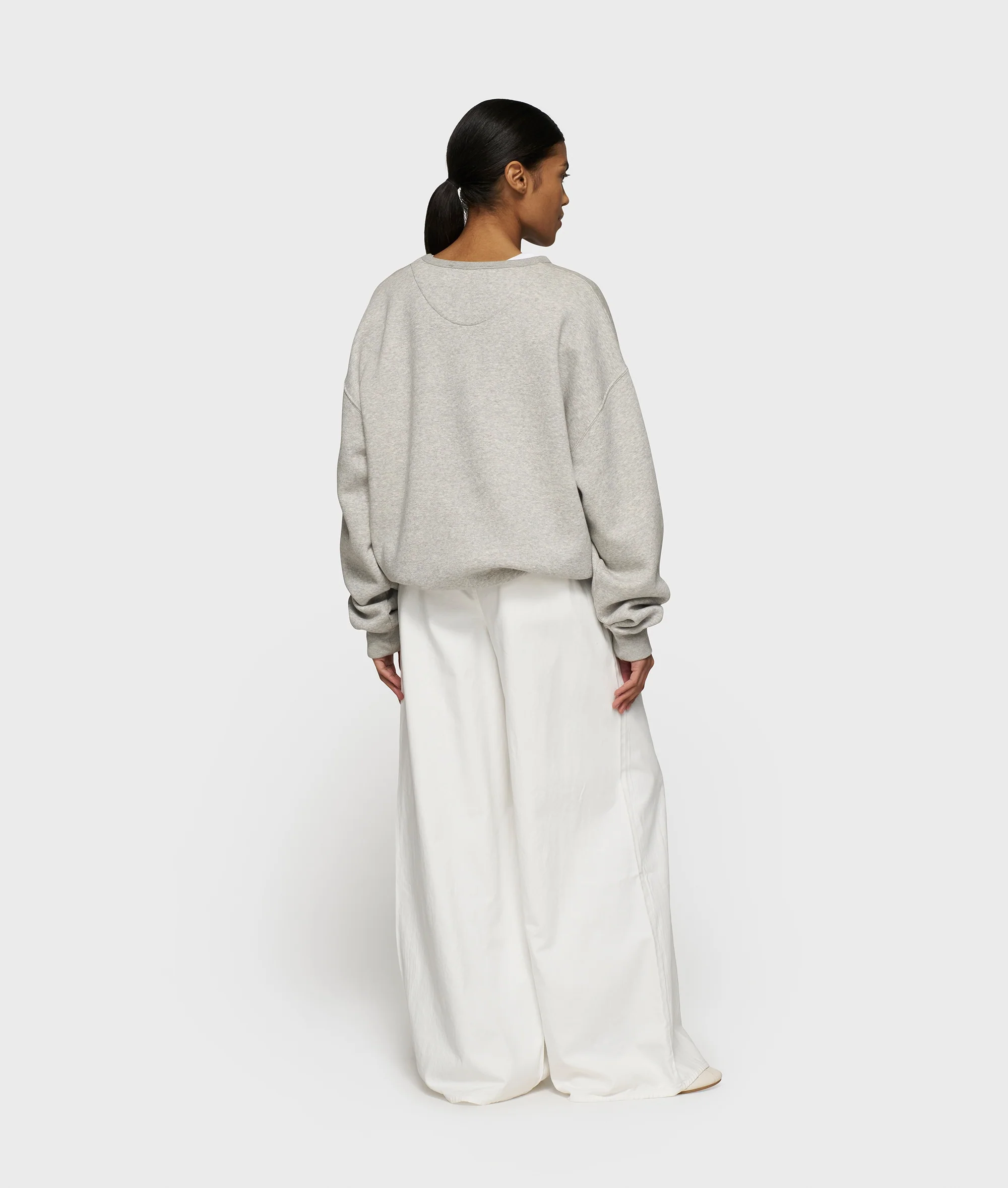 THE STATEMENT SWEATER | light grey melee - Image 4