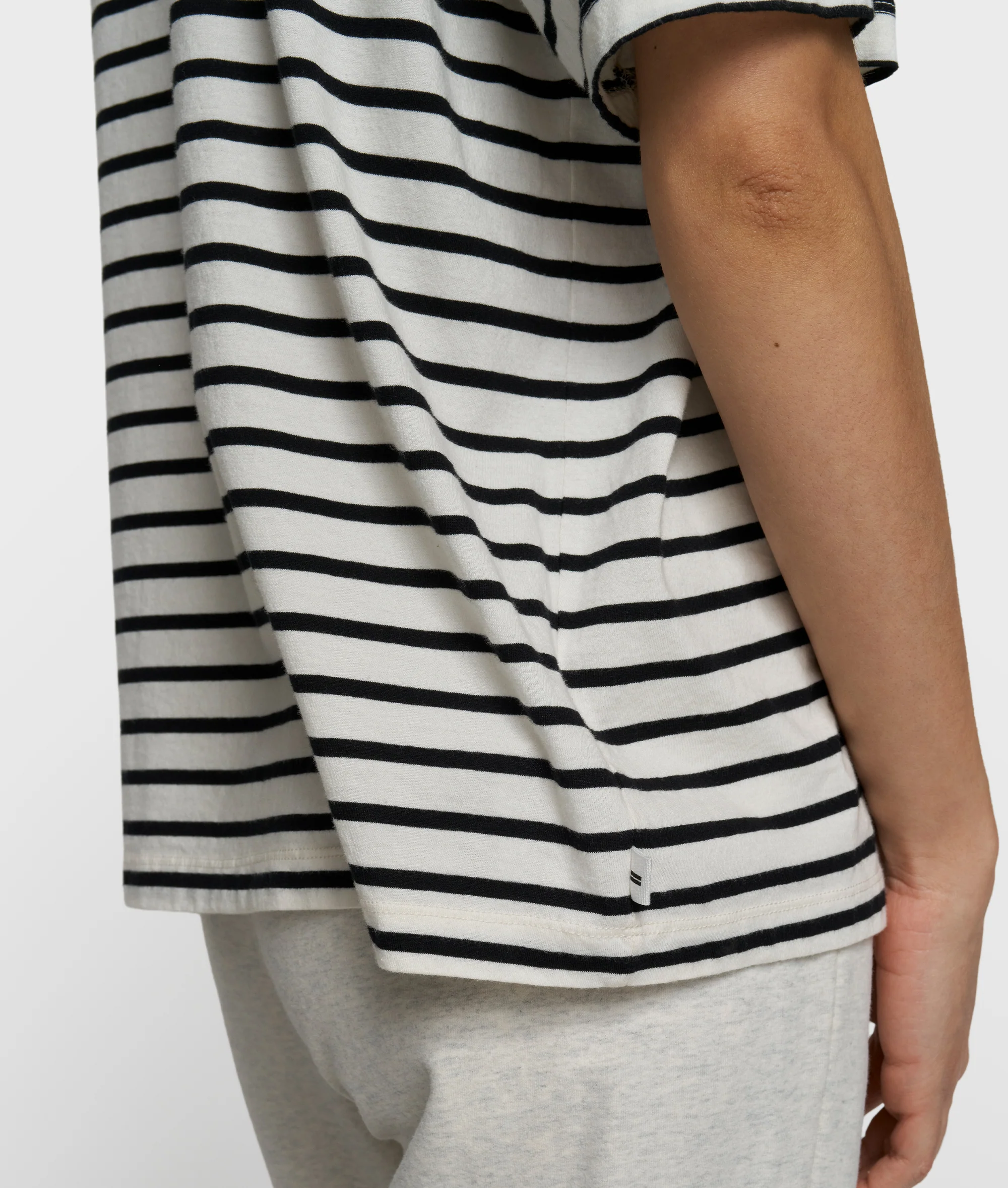 THE TEE STRIPES | white/black - Image 5