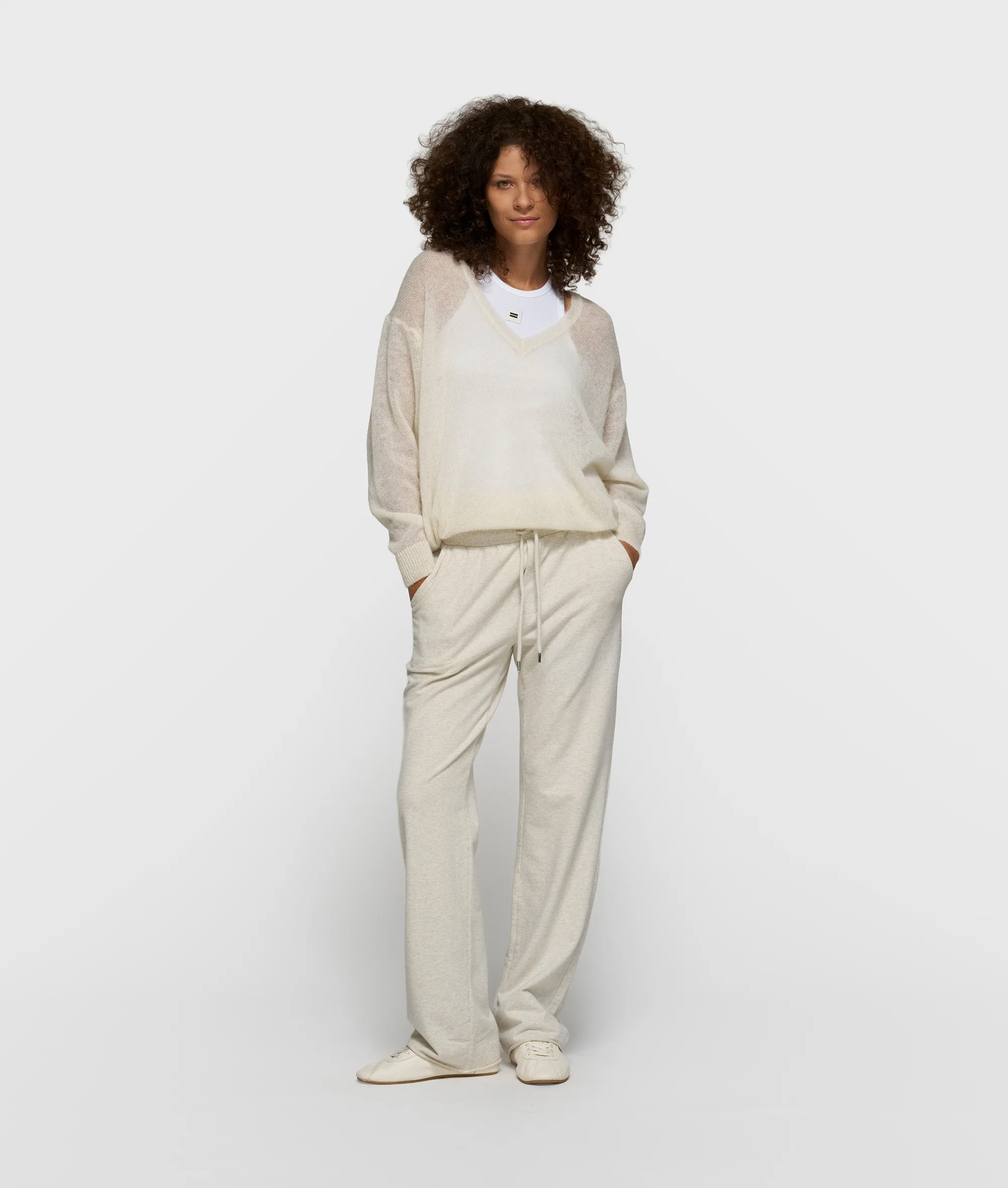 THE V-NECK KNIT SWEATER | ecru - Image 3