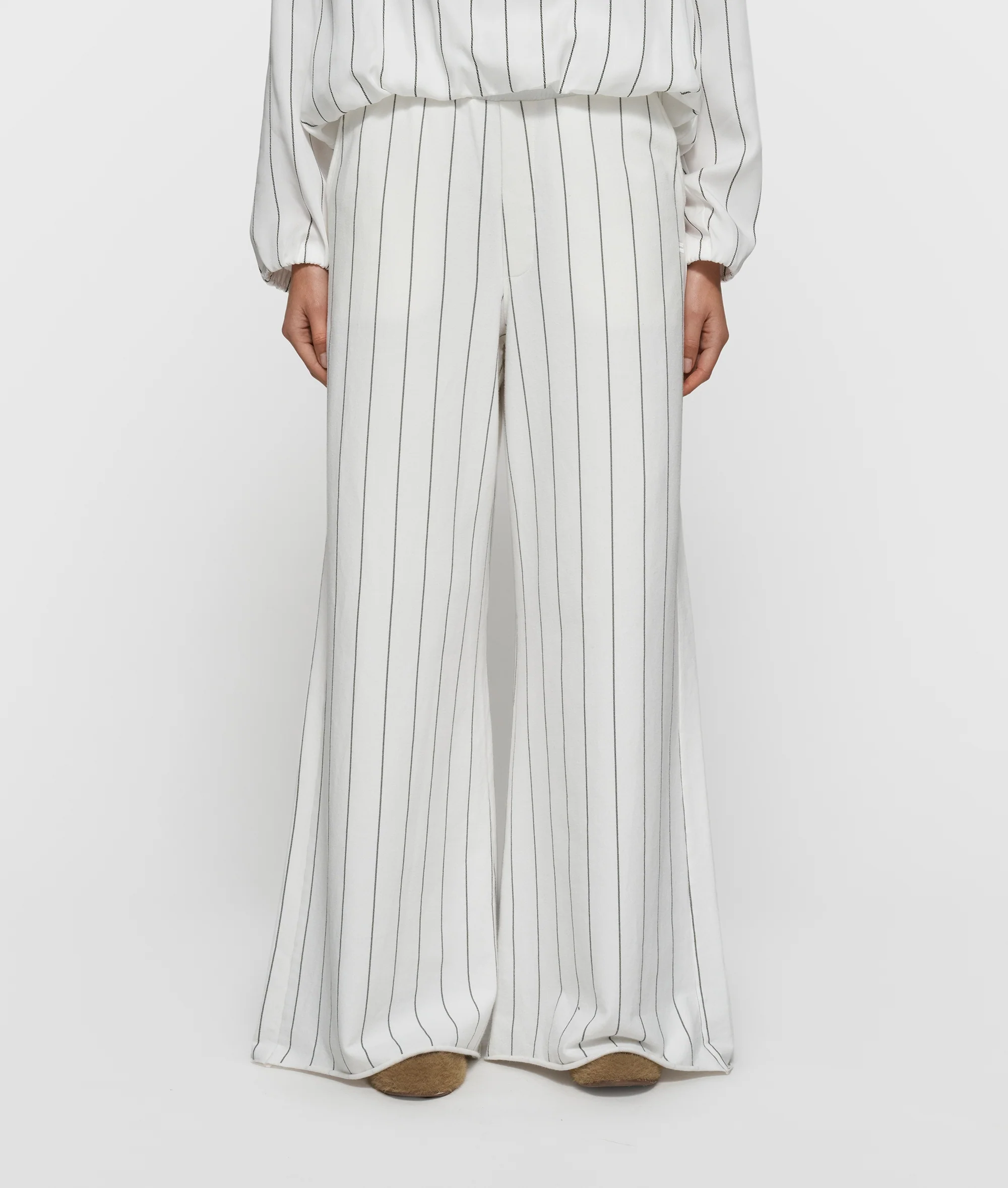 wide jogger pinstripe | ecru - Image 2